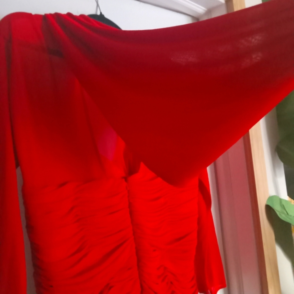 Oleg Cassani Black Tie Label. The Christmas/ Valentine's Dress